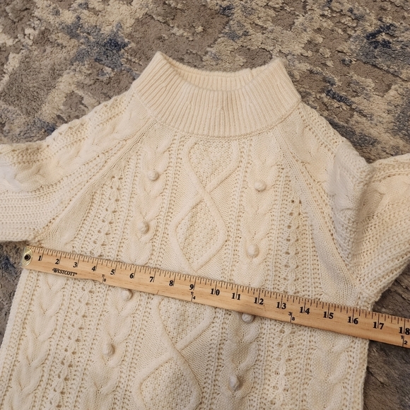 J. Crew Lambs-wool blend Cream Pom-pom cable-knit sweater. Size XS - Picture 15 of 16